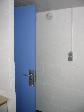 Cliquer ici pour agrandir la photo de la chambre 407 - Porte d'entrée + détecteur de fumée