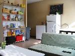 Cliquer ici pour agrandir la photo du commu (étagère + frigo)